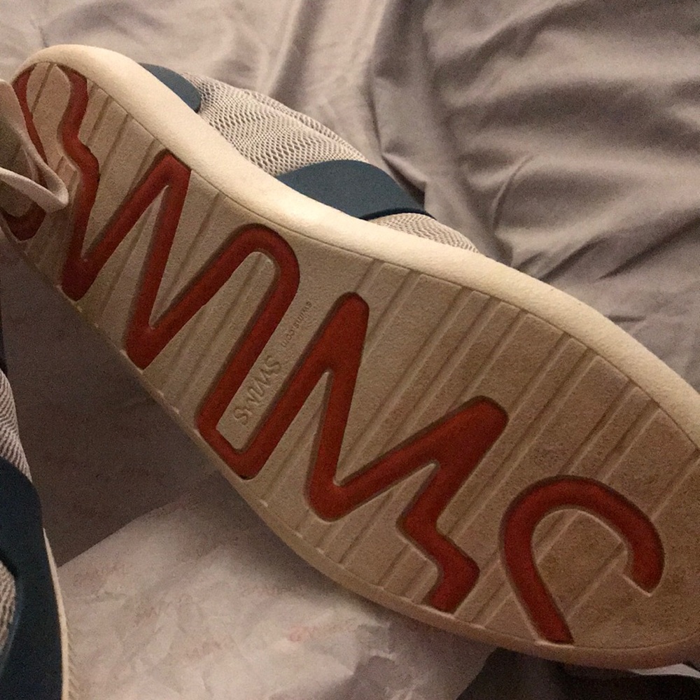 Shoes - Picture 2 of 5
